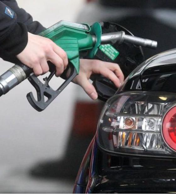 Preço médio da gasolina nos postos sobe 5,8% e chega a R$ 5,67 por litro