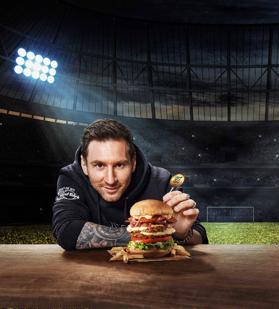 Lionel Messi emprega nome a novo sanduíche da marca Hard Rock International