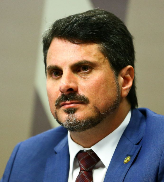 Marcos do Val contradiz Bolsonaro em depoimento à Polícia Federal