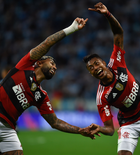 Flamengo e Corinthians saem na frente por vaga na decisão da Copa do Brasil