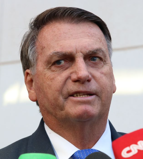 Bolsonaro é internado em São Paulo para exames de rotina