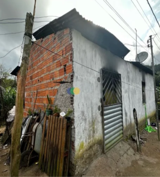 Nove pessoas, incluindo crianças, são achadas carbonizadas na Bahia