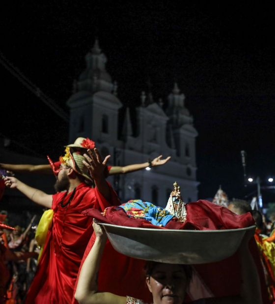 Auto do Círio enche de arte, música e devoção a Nossa Senhora ruas do centro histórico