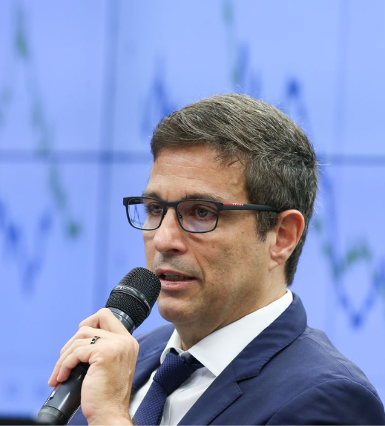 Novas tensões geopolíticas podem impactar inflação e condições financeiras, diz Campos Neto