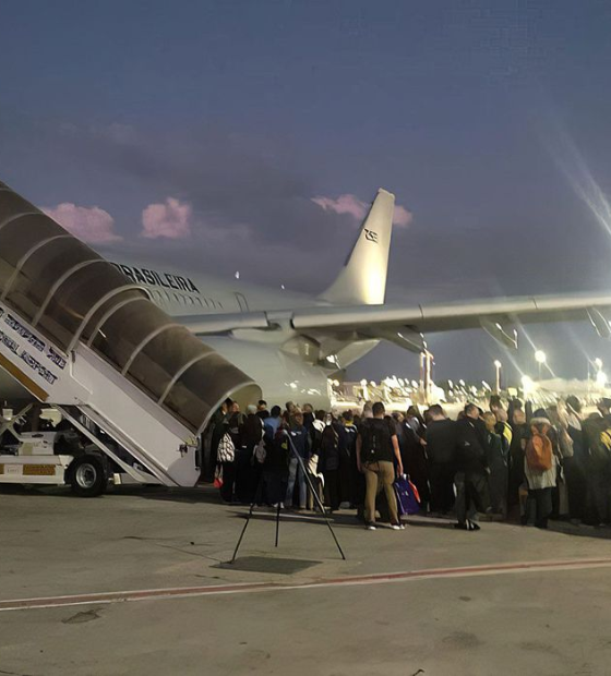  Mais um avião com brasileiros repatriados de Israel chega ao Brasil 