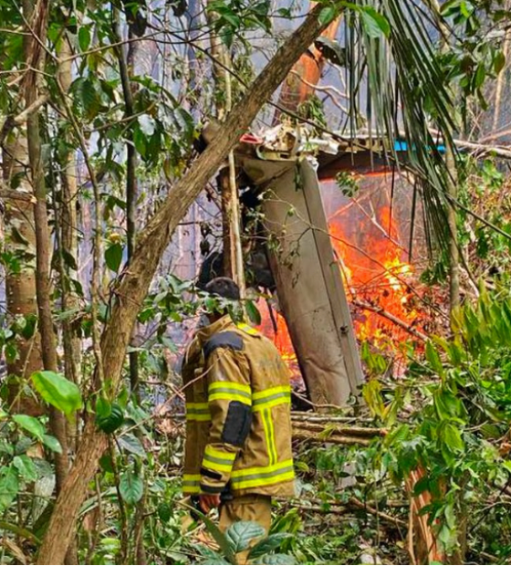 Avião cai e deixa 12 mortos no Acre; aeronave pertencia a empresa com sede no Pará