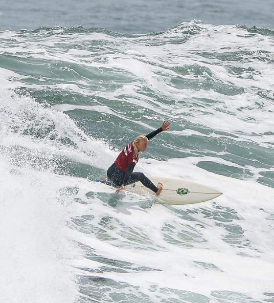 Jogos Pan-Americanos: Tati Weston-Webb conquista ouro para o Brasil no surfe