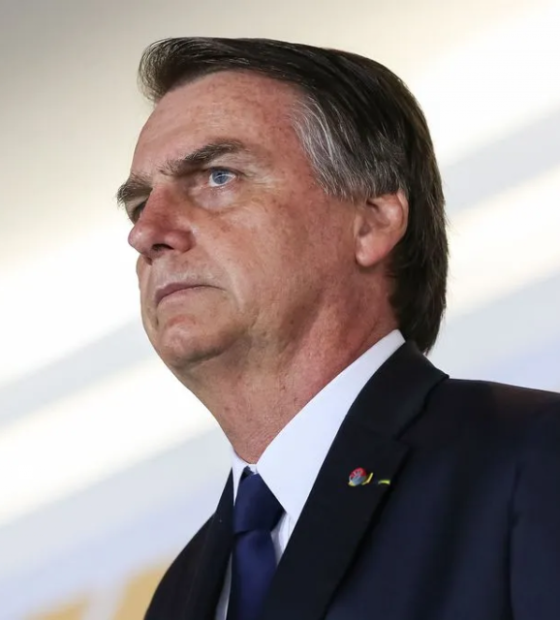 Ministro do TSE condena Bolsonaro à inelegibilidade pela terceira vez