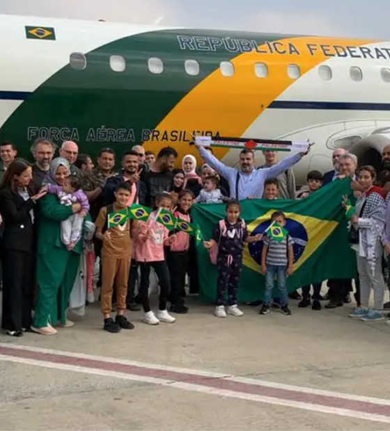 Brasileiros repatriados de Gaza já estão a caminho do Brasil 