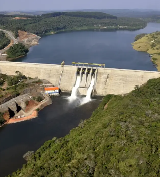 País não tem risco de racionamento de energia mesmo com altas temperaturas, diz ministro