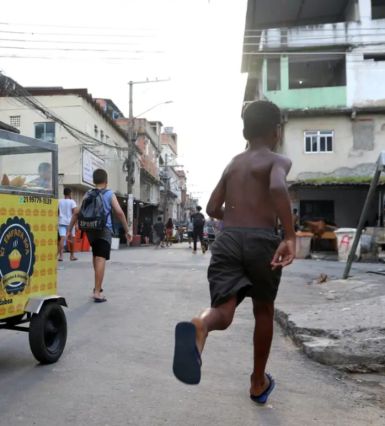 Brasil tinha 67,8 milhões abaixo da linha de pobreza em 2022: 31,6% da população