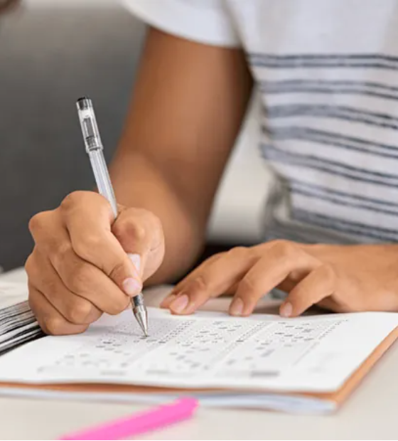 No Brasil, 73% dos estudantes estão abaixo do padrão mínimo em matemática