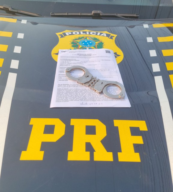 PRF prende homem com mandado de prisão em aberto por tráfico de drogas, em Trairão/PA