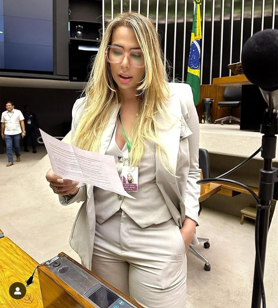 Bruna Lorrane dispara metralhadora verbal e acerta nomes 