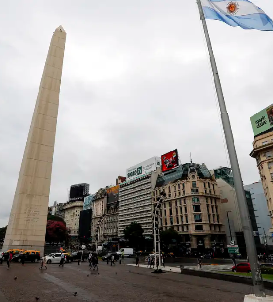 Sindicatos argentinos farão protestos contra corte de 7 mil servidores decretado por Milei