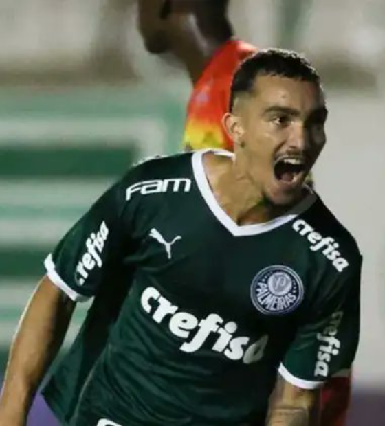 Paysandu contrata artilheiro do Palmeiras na Copinha e ex-Internacional