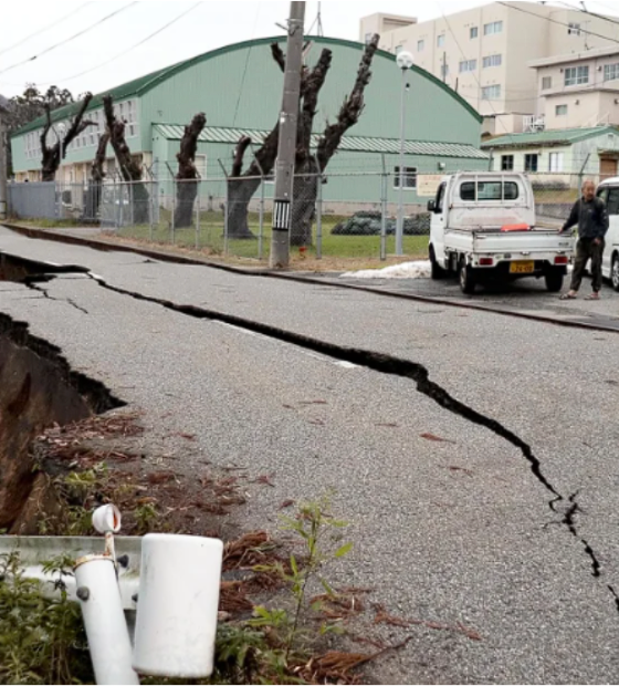 Governo japonês emite alertas de tsunami após série de fortes terremotos no Mar do Japão