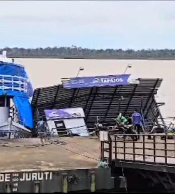 Em Juruti, flutuante de empresa de transportes afunda no rio Amazonas; veja o vídeo