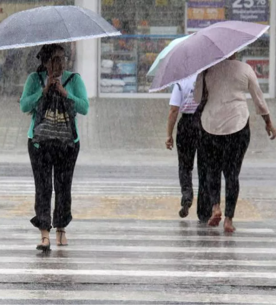 Inmet emite alerta de chuvas intensas e ventanias para todo o Norte do Brasil