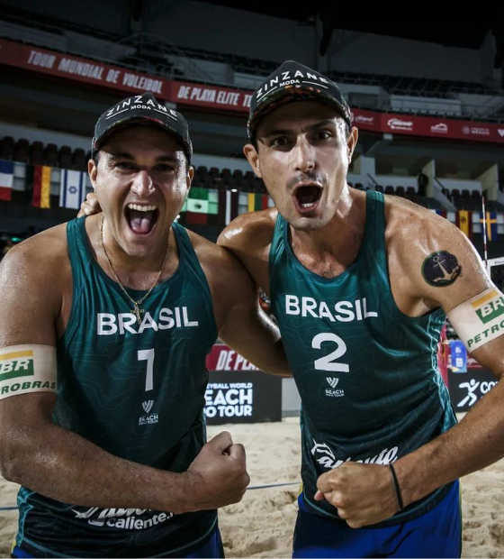 Dupla formada por André e George confirma vaga para Paris-2024 no vôlei de praia