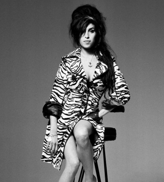 'Back to Black': o que quer dizer a música que dá nome à cinebiografia de Amy Winehouse?