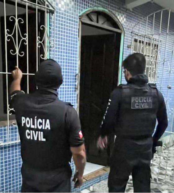 Polícia prende cinco investigados por roubo qualificado contra lojas de celulares, em Belém