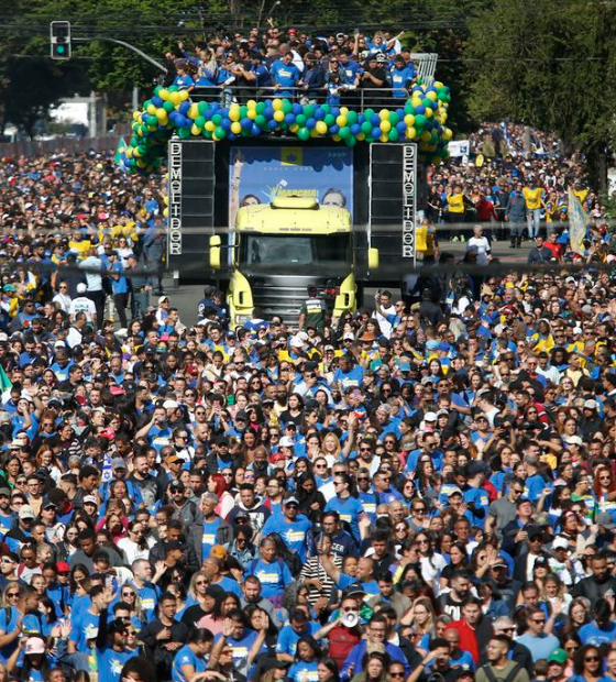 Marcha para Jesus reúne milhares de pessoas na capital paulista