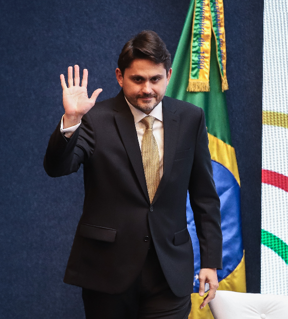 Cerimônia marca primeiro encontro público entre Lula e Juscelino após indiciamento de ministro