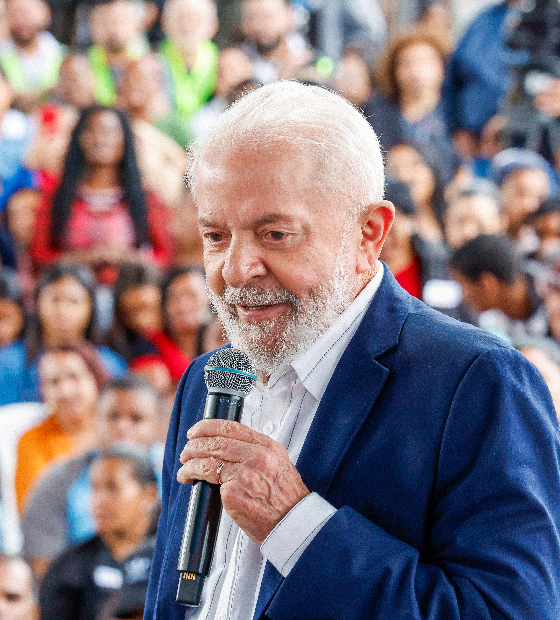 'Me preocupa subida do dólar, é uma especulação', afirma Lula