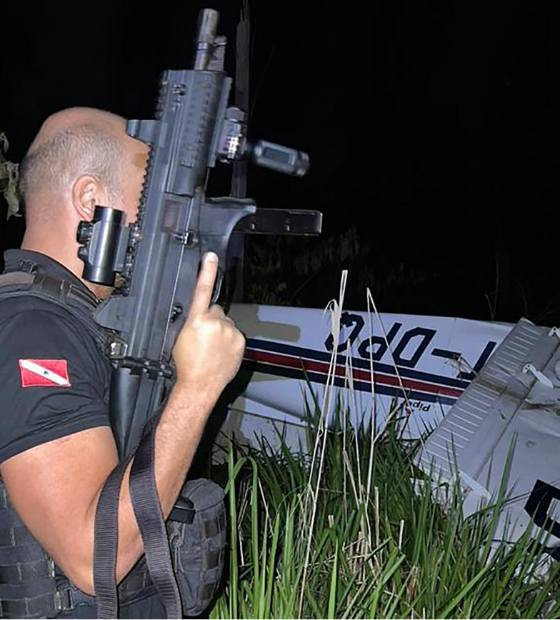 Avião com mais de 300kg de drogas é encontrado em Pacajá, no Pará 
