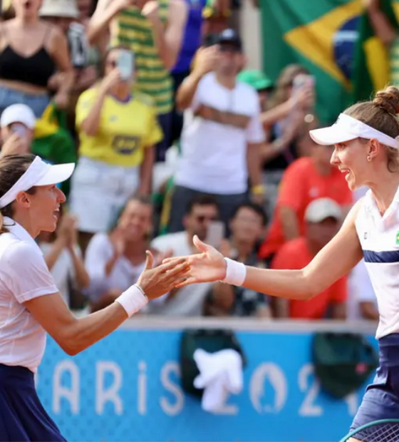 Bia Haddad e Luisa Stefani estreiam parceria com vitória nos Jogos de Paris