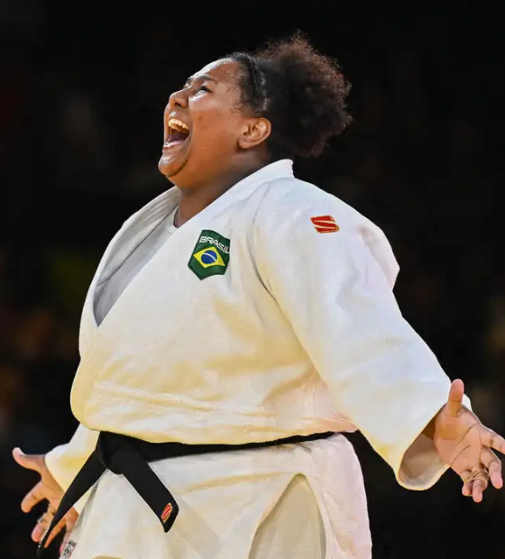 Judoca Beatriz Souza conquista o primeiro ouro brasileiro em Paris