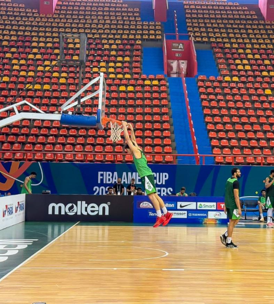 Seleção Brasileira de basquete masculino realiza segundo dia de treino com time completo 