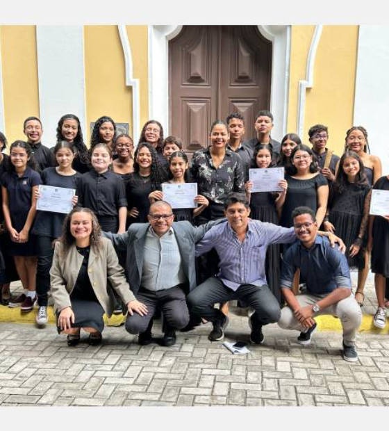 Instituto Carlos Gomes promove formatura de 37 alunos do curso de musicalização