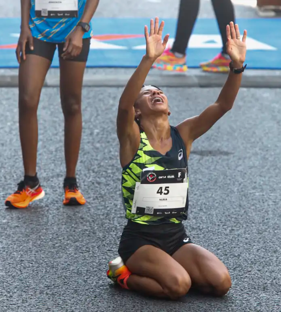 São Silvestre 2024: Agnes Keino e Wilson too, do Quênia, vencem a prova; Brasil sobe no pódio