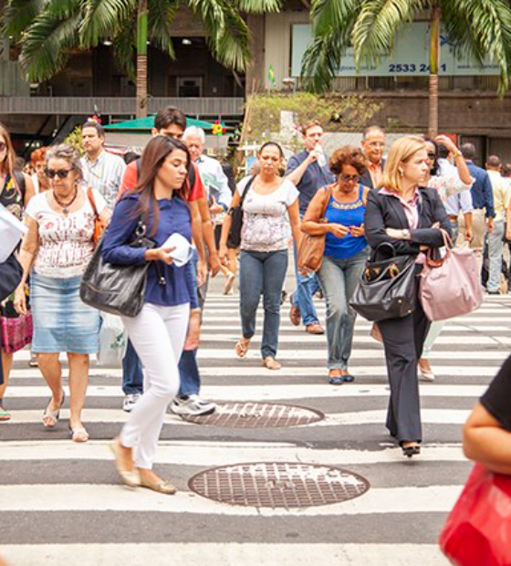 Taxa anual de desemprego foi de 6,6% em 2024, a menor da série, mostra IBGE