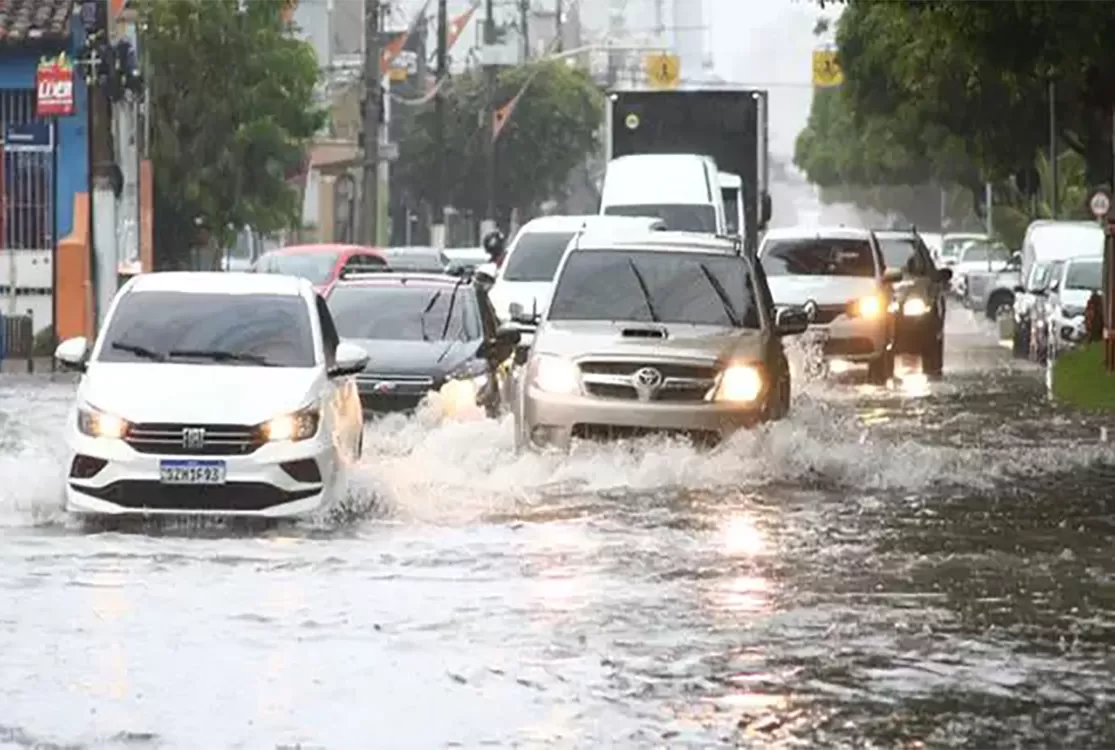 Alerta extremo da Defesa Civil quase derruba população de Belém da cadeira
