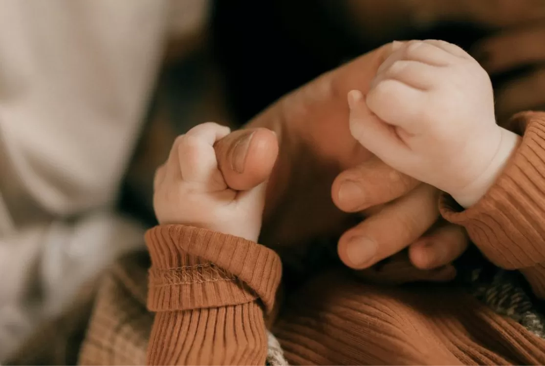 Senado aprova projeto que amplia licença-parternidade para 20 dias; vai à sanção