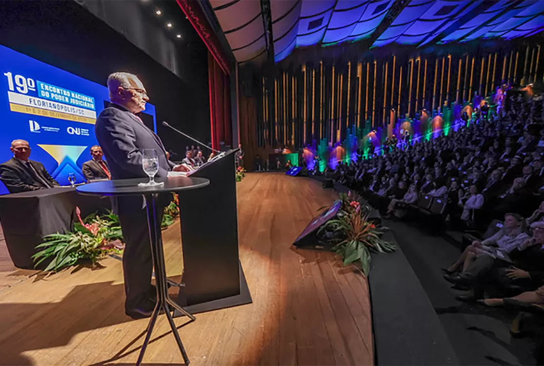Punição que premia entra na mira do STF e escancara contradição histórica