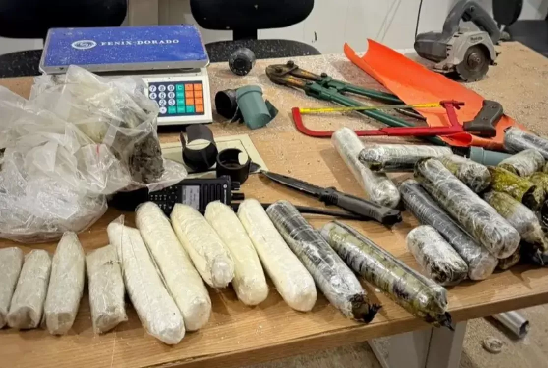 Agentes apreendem mais de 10 kg de droga em embarcação que seguia para Santarém