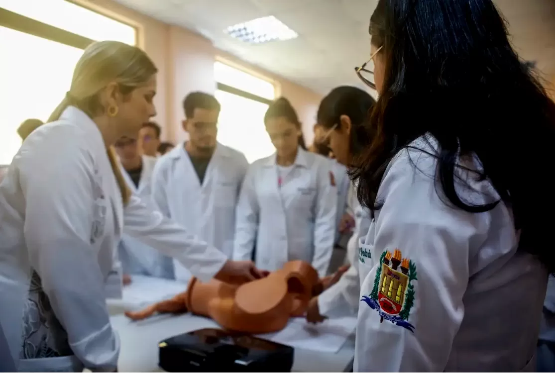 Alunos denunciam rotina extenuante e medo em hospitais na Uepa e na UFPA