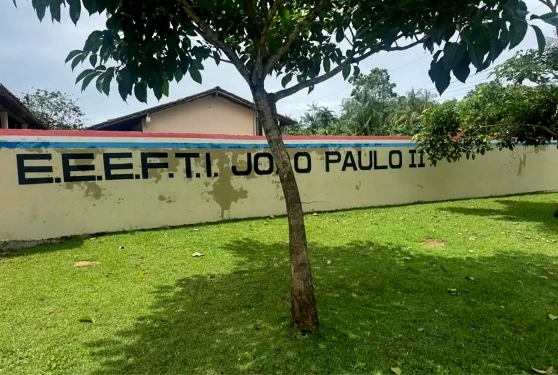 Suposto abandono, farra de verbas e clima de perseguição em escola no Prata