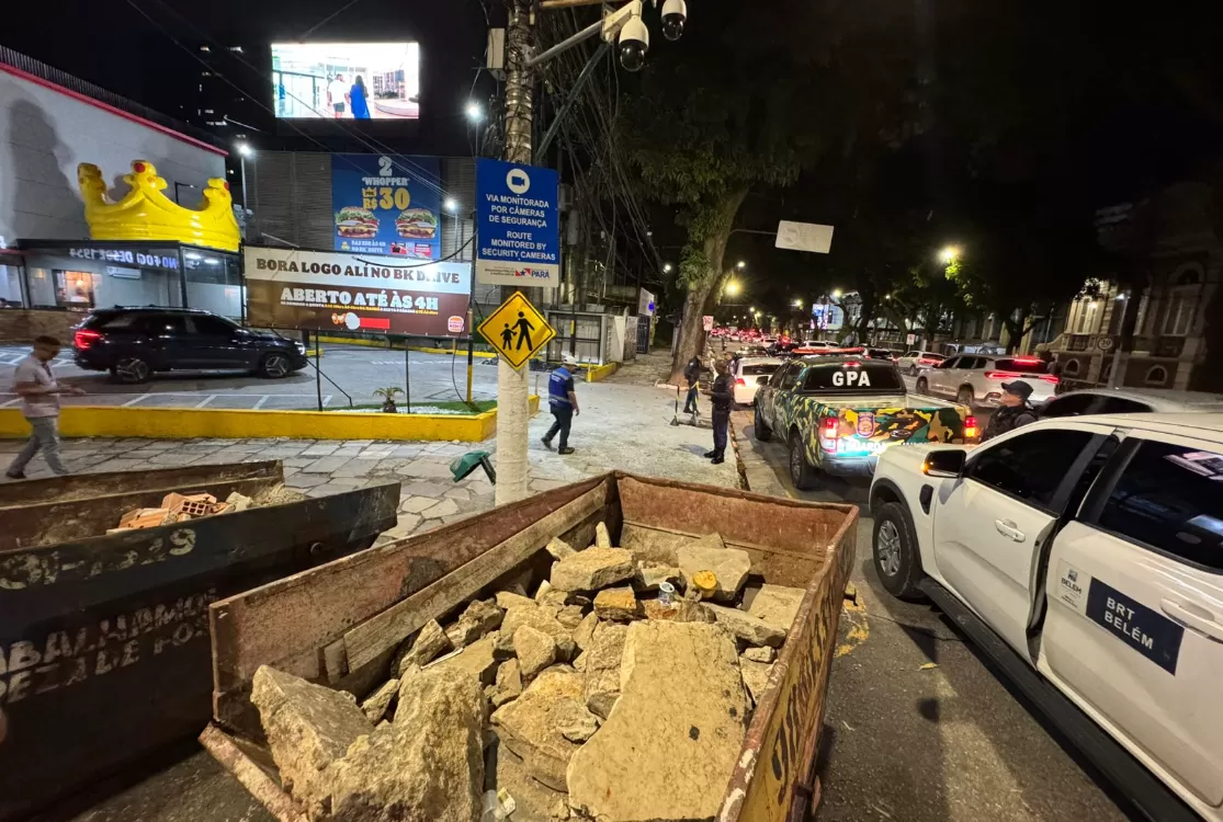 Burguer King é multado em R$ 30 mil e tem obra embargada por danificar patrimônio