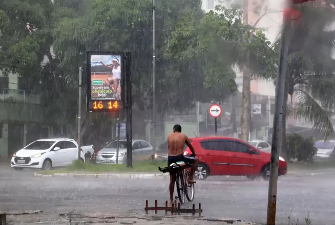Uso excessivo de alertas de chuva em Belém transforma ferramenta em ruído