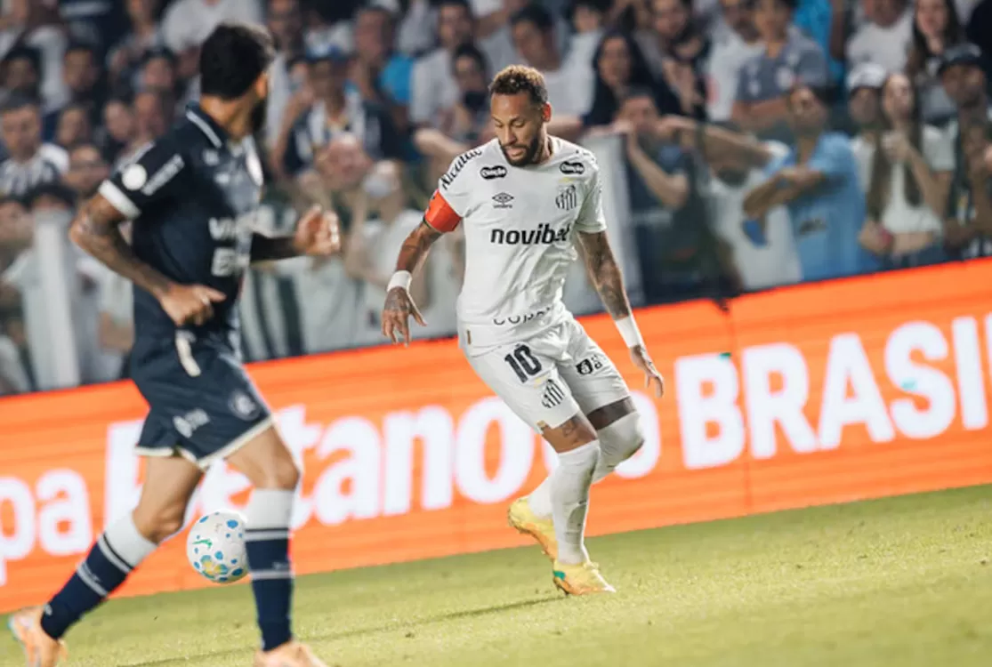 Cuca não garante Neymar em decisão contra o Remo por participação em leilão