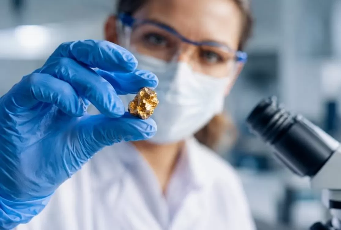 Ouro na medicina: saiba como o metal é usado para tratar doenças